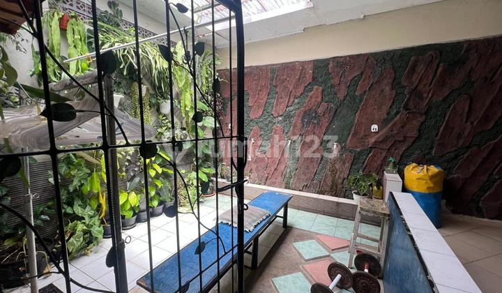 Rumah Luas Lelang Segera di Grahapuspa Lembang