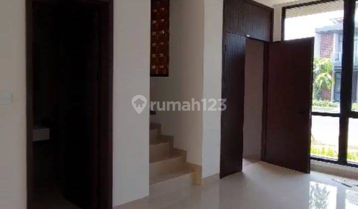 Rumah Semi Furnished di cluster emily, Summarecon Bandung 1