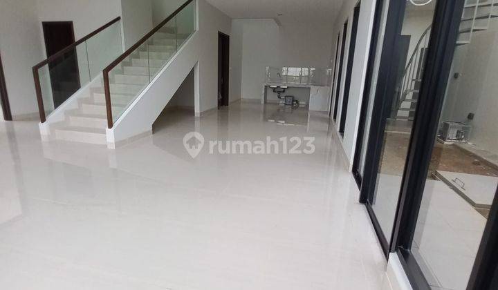 Rumah Bagus Dan Cantik Di Cluster Emily, Summarecon 2