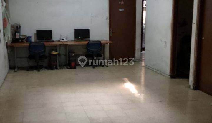 Rumah Luas Dijual Cepat Di Kompleks Pharmindo 1