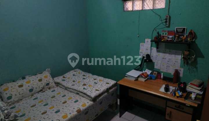 Affordable Ready-to-Occupy House on Gempol Sari Street, Bandung 2