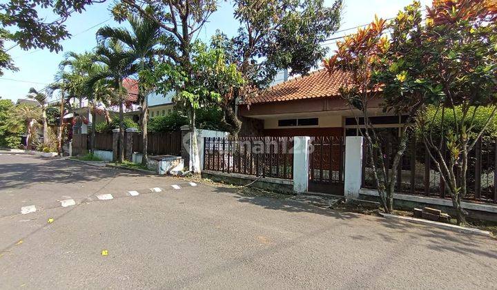 Rumah Classic Terawat Area Soekarno Hatta Gedebage Kota Bandung  1