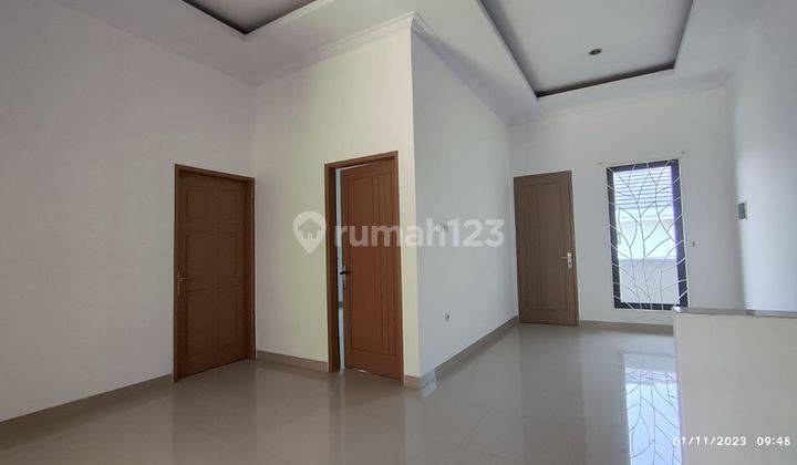 Rumah 2 Lantai Semi Furnished Taman Kopo Indah Kabupaten Bandung 2