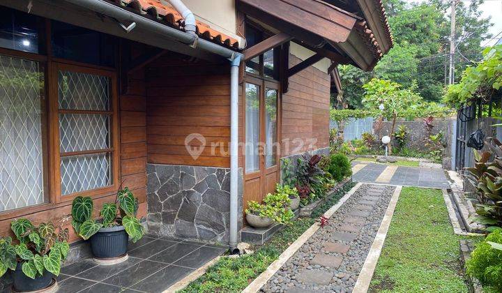 Rumah Classic Tearawat Siap Huni Komplek Cigadung Dago Bandung 2