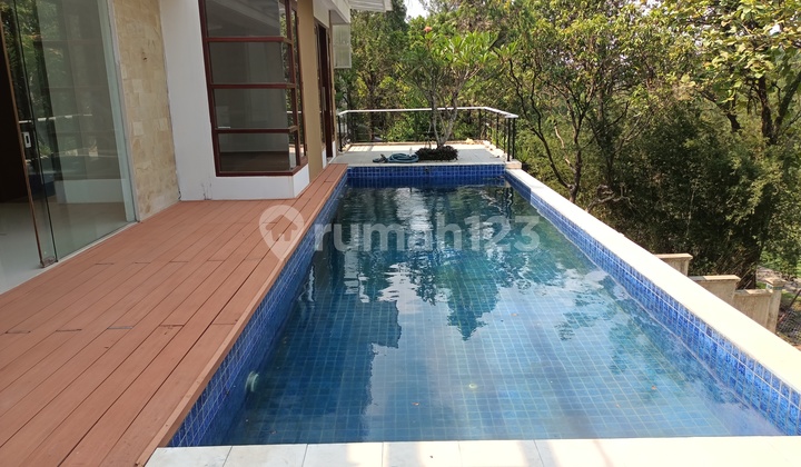 Rumah View Golf di Sentul City Bogor