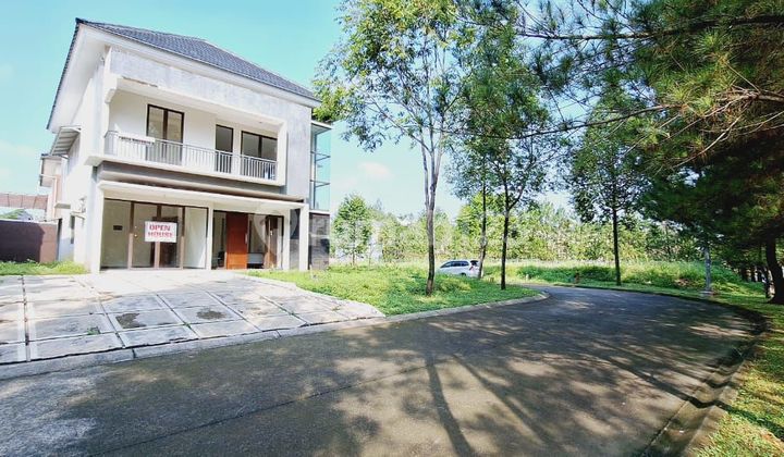 For sale house with hook view green area Sentul city 2