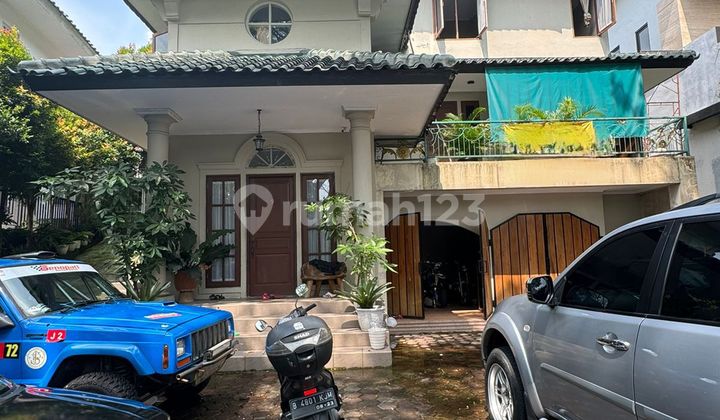 For sale house with swimming pool below market price main road cluster Sentul city. 2