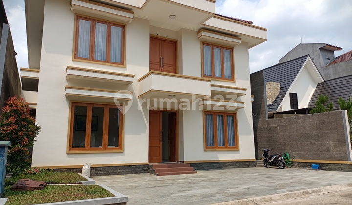 Ready-to-Occupy House Cluster in Front of Sentul City, Bogor, Babakan Madang