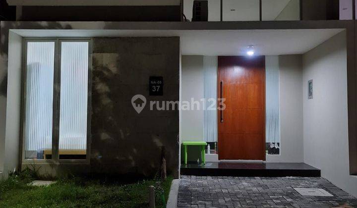 Rumah semi furnish di citraland surabaya Sudah Renovasi 1