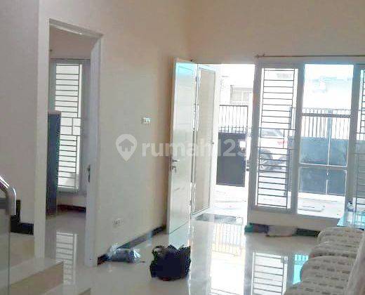 ruang tamu dijual rumh di bumi marina