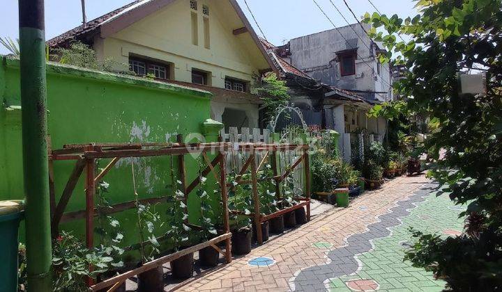 Dekat Pgs ,jembatan Merah Plaza, Depan Tugu Pahlawan Surabaya  2