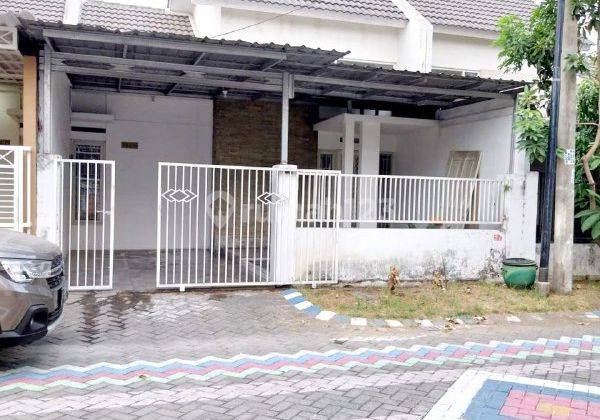 Rumah Siap Huni Strategis Puri Surya Jaya Valencia Garden Surabay 1