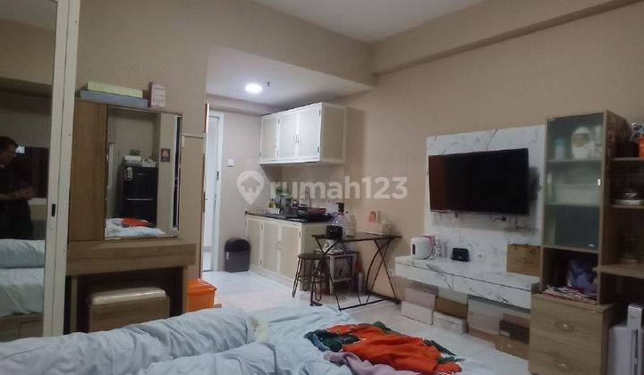 APARTEMENT UC TOWER BERKELEY Lantai 27 View Univesitas Ciputra  1