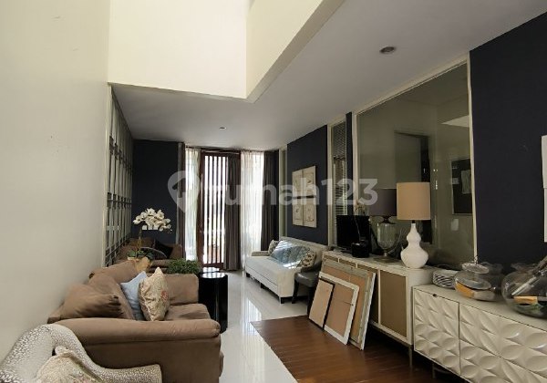 ruang tamu dijual rumah di citraland utama