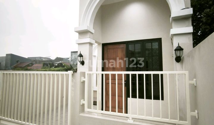 Rumah Baru Di Gununganyar Sebelah Upn Model Clasic American Style