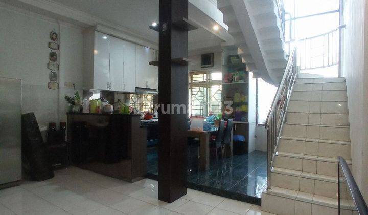 dapur rumah di rungkut barata  modern