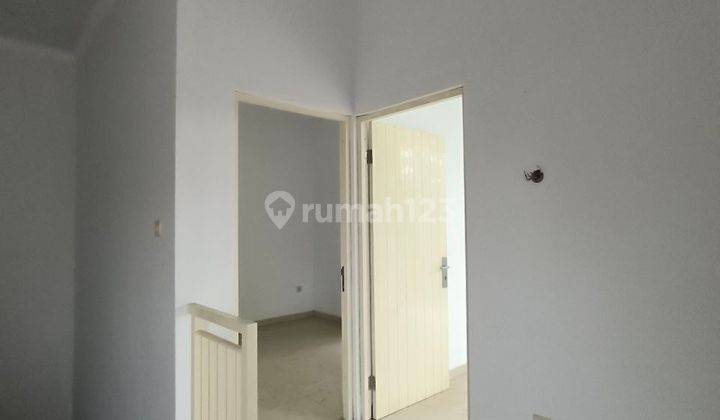 kamar tidur rumah idaman di tengah kota