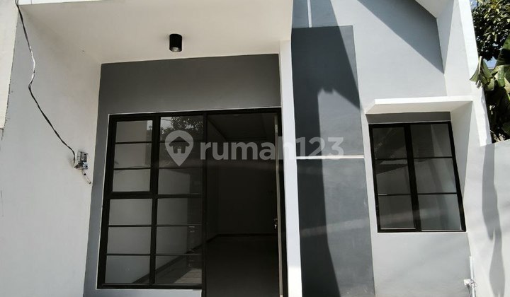 Rumah Bagus SHM di Kebraon Dekat Grand Harvest Surabaya 2