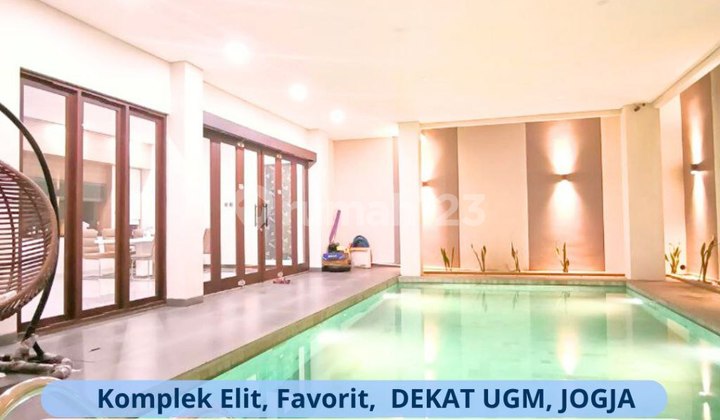 Rumah Mewah Jogja Siap Huni Furnish Strategis dengan private pool 