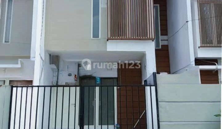 Rumah di Regency One Karangasem Surabaya Bagus Minimalis  1
