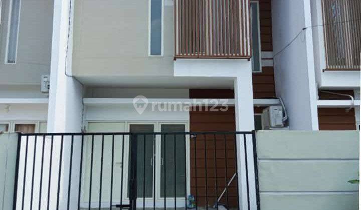 Rumah di Regency One Karangasem Surabaya Bagus Minimalis  2