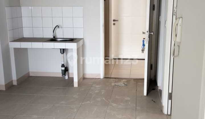 Dijual Apartement Springlake 3 BR Kosongan Murah View Mal Lantai Rendah 2