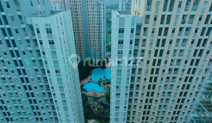 The Springlake Summarecon Bekasi Apartment, Studio Type Includes 1 AC, PPJB, on a High Floor The Springlake Summarecon Bekasi Apartment, Studio Type Includes 1 AC, PPJB, on a High Floor