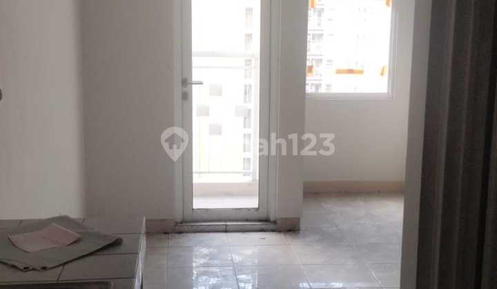 For Sale Springlake Apartment Studio Unit Empty at an Affordable Price with Pool View For Sale Springlake Apartment Studio Unit Empty at an Affordable Price with Pool View