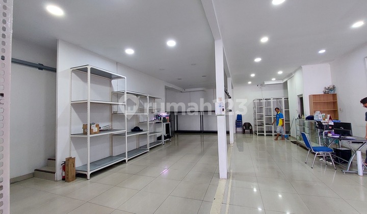 Two-Story SHM Attached Shop House in Gunung Batu, Sukaraja, Cicendo, Bandung, Near West Pasteur Toll Road