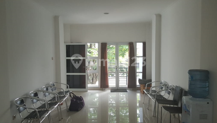 Ruang Usaha mainroad Jl Terusan Jakarta Antapani Bandung ,parkir luas strategis Ruang Usaha mainroad Jl Terusan Jakarta Antapani Bandung ,parkir luas strategis