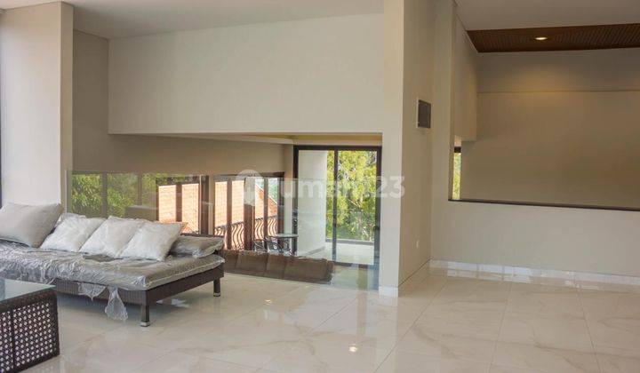 Rumah Villa Cantik Pemandangan Kota Bandung Diresort Dago Pakar  2