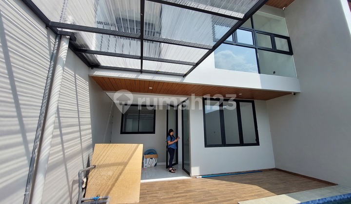 Jual Rumah Bangunan Baru Dengan Pool Setiabudi Regency Bandung