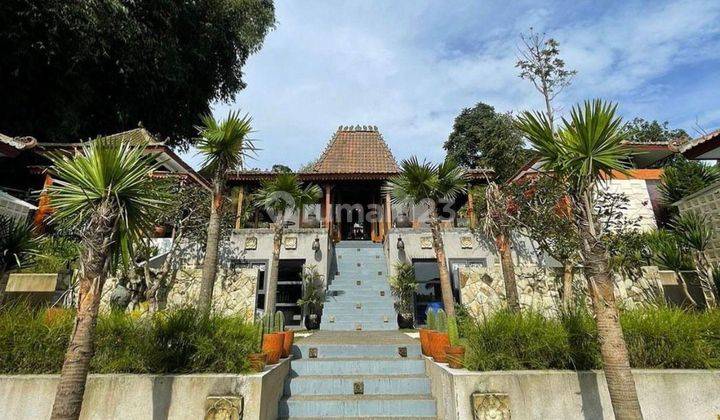 Di Lembang Ada Villa Cakep Design Etnik Jawa Dan Bali Bandung Utara  2