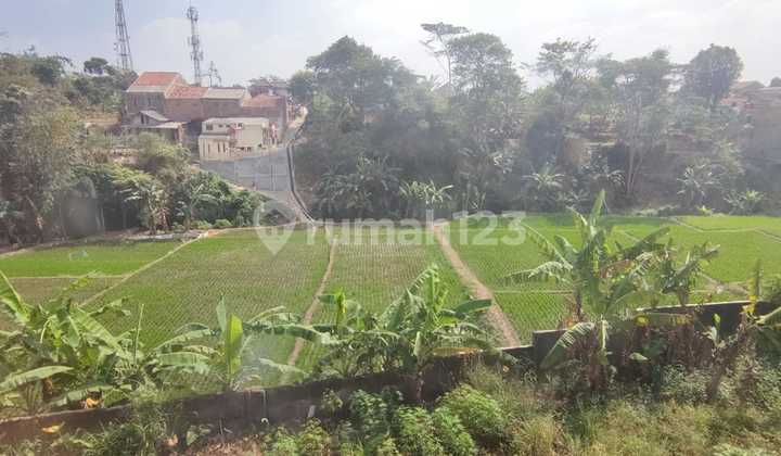 Business space warehouse Jl Amir Mahmud Cimahi Tengah, 50 meters front width, strategic and cheap.