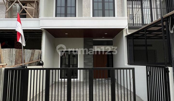 Rumah bangunan baru 2 lantai SHM Regol Jl Kembar Bandung , Hadap Barat 