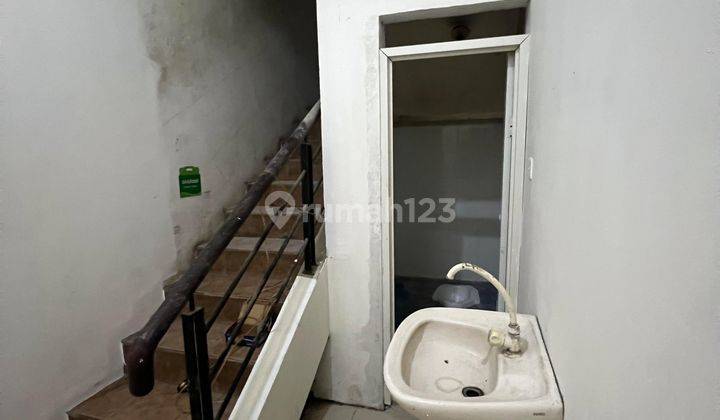 Ruko 1 lantai Lemahnendeut Surya Sumantri Bandung dekat kampus dan perkantoran PAsteur Bandung  2