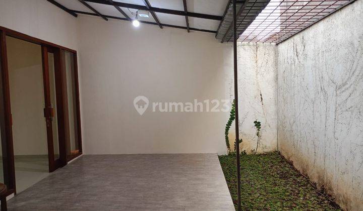 2 Lantai Rumah Dijual Dalam Komplek Pesona Bali City View Ciwaruga Bandung  1