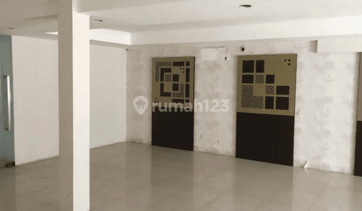 Ex Cafe Rumah Jl Dr Cipto Dekat Cipaganti Otten Bandung ,hadap Utara  2