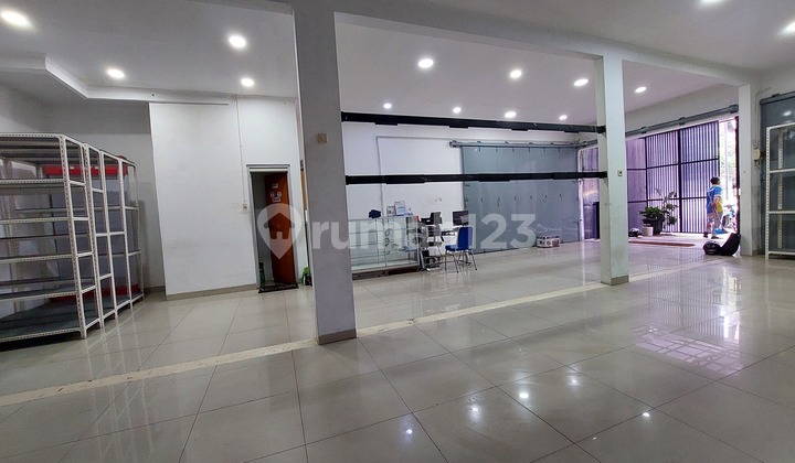 Two-Story SHM Attached Shop House in Gunung Batu, Sukaraja, Cicendo, Bandung, Near West Pasteur Toll Road