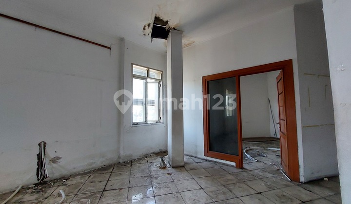 2 AFFORDABLE RENTAL RUKO (SHOPHOUSES) IN BABAKAN CIPARAY, JL SOEKARNO HATTA BANDUNG, VERY SPACIOUS PARKING 2