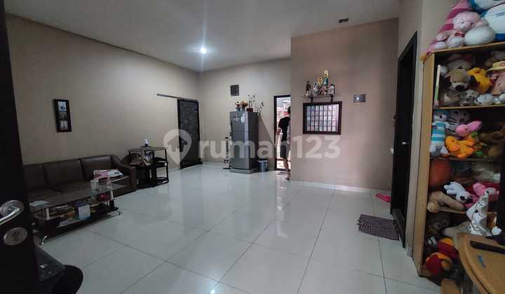 Commercial Space for Rent in Cipedes Sukajadi Bandung Commercial Space for Rent in Cipedes Sukajadi Bandung