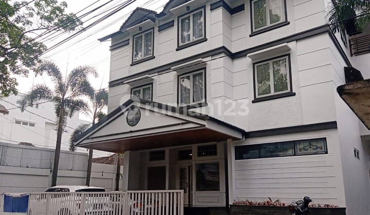 Gedung multifungsi dan Ruang Usaha Tengah kota Pasirkaliki , Cicendo Bandung 