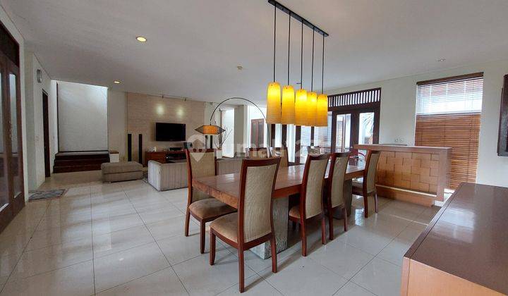 Rumah Batununggal 3 Lantai Hadap Timur Nyaman Lux Tropical Modern  2