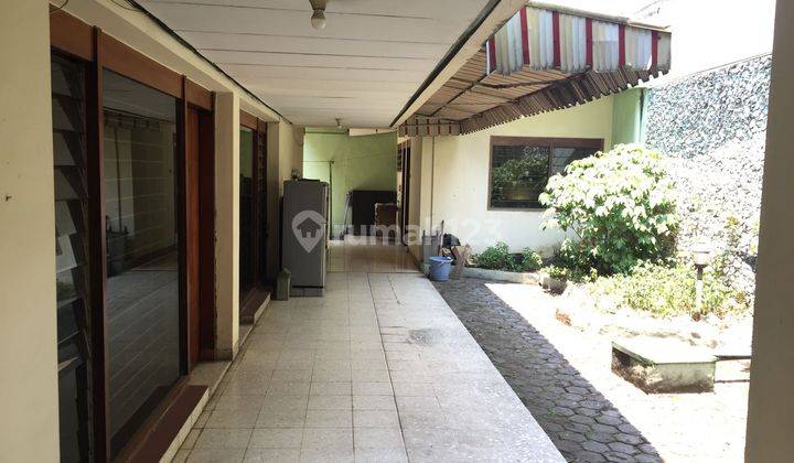 Rumah Bangunan Lama Jl Burangrang Area Bisnis Tengah Kota Bandung  1