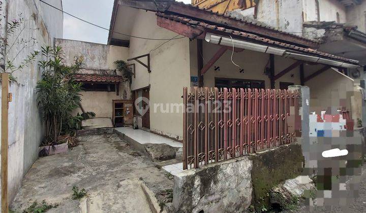 Dijual Rumah Hitung Tanah di Sayap Moh Toha 1