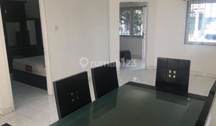Disewakan Rumah Nyaman Siap Huni di Singgasana 2