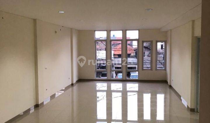 Dijual Ruko Lokasi Strategis di Moh Toha 1