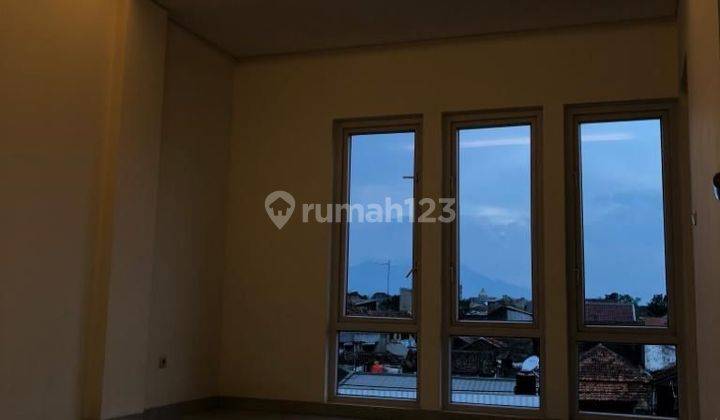 Dijual Ruko Lokasi Strategis di Moh Toha 2