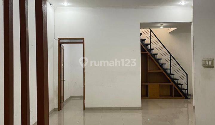 Disewakan Rumah Siap Huni di Maionroad Mekarwangi 2