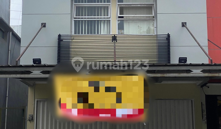 For Sale: Excellent Location Shop House at Singgasana Pradana For Sale: Excellent Location Shop House at Singgasana Pradana